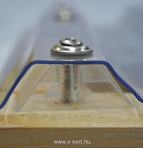 Szerszámtároló PVC tető