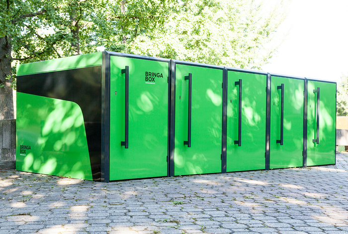 Biciklitároló garázs sorolva