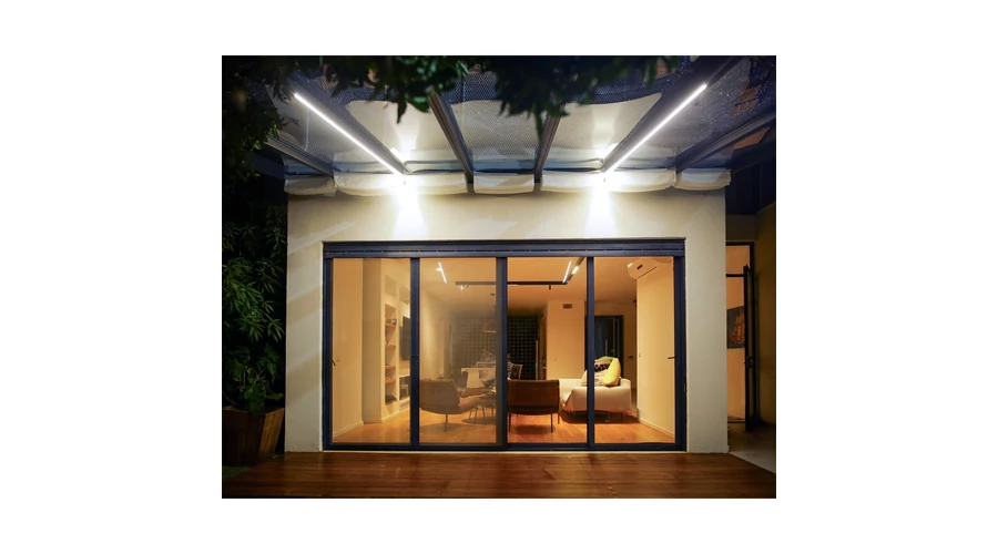 Palram-Canopia-LED-terasz-világítás Palram-Canopia-LED-terasz-világítás