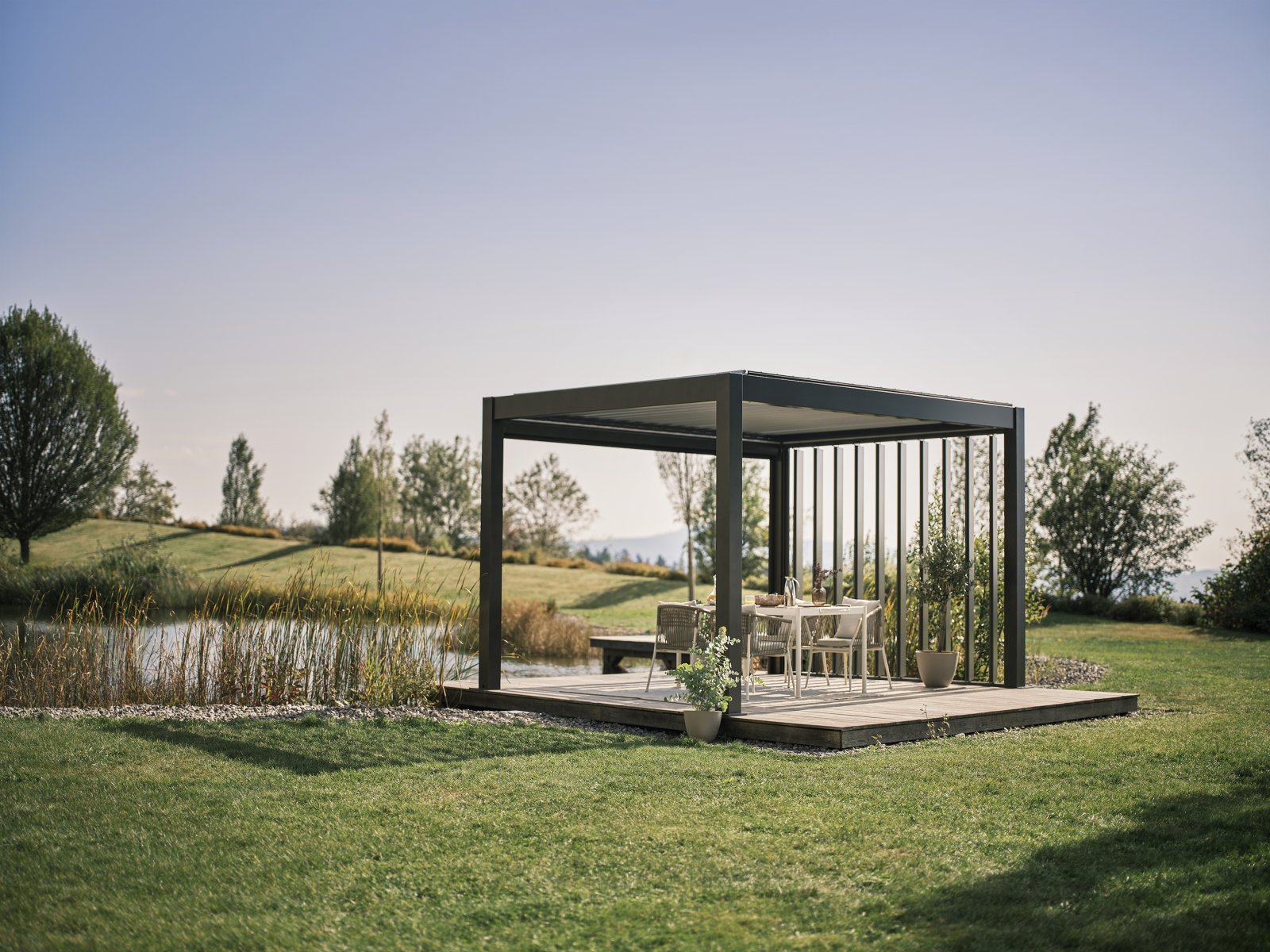 Alumínium-pergola-építés-Biohort-pavilon