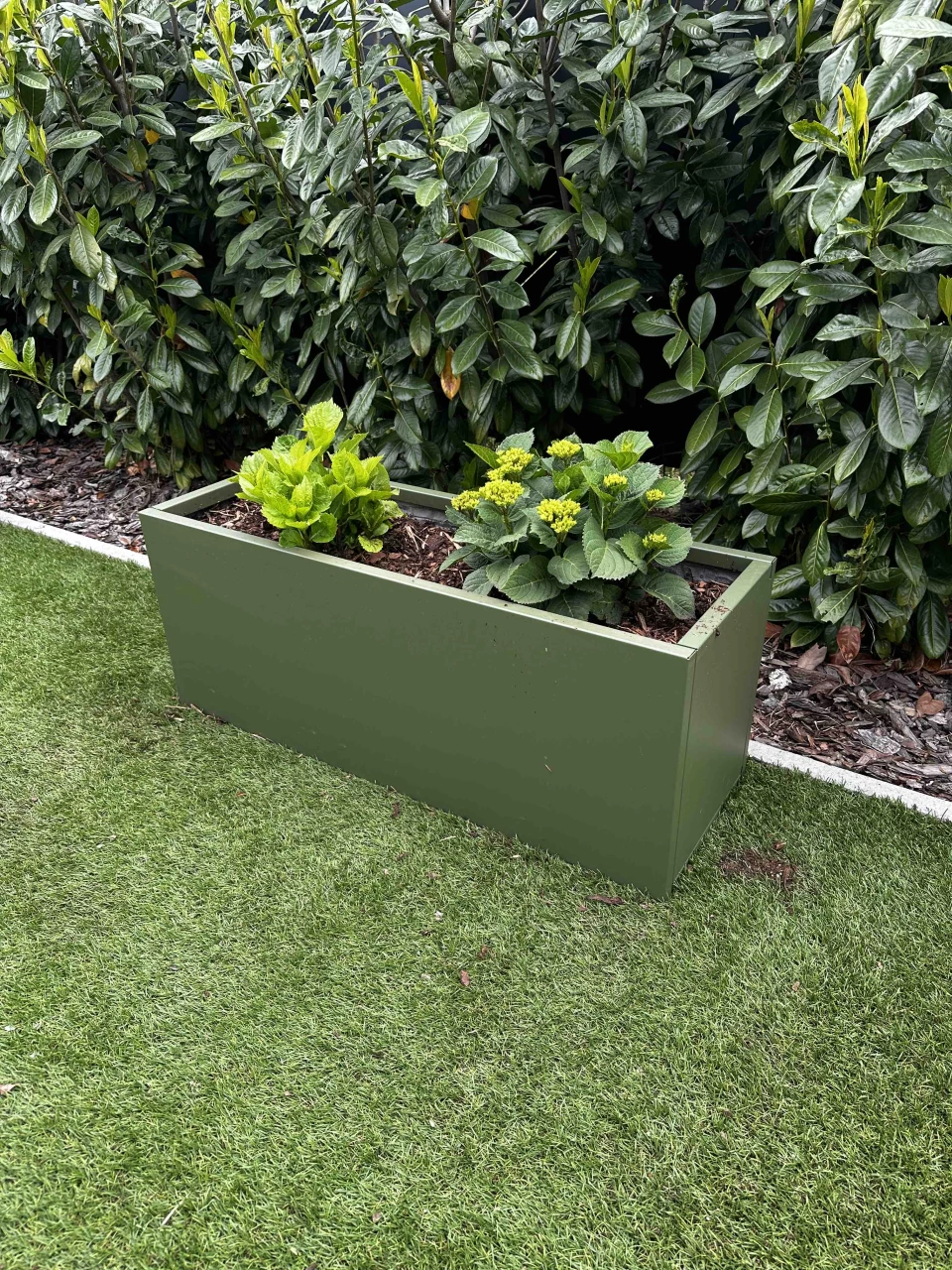 Magaságyás olivazöld Lineo